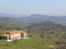 Tuscan farm [610]