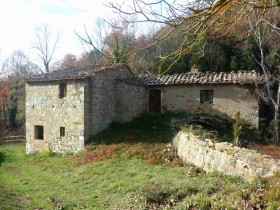 Old mill with agricultural land for sale in Tuscany, Monte Amiata in Seggiano [840]
